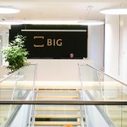 Stiegenaufgang im Bürogebäude